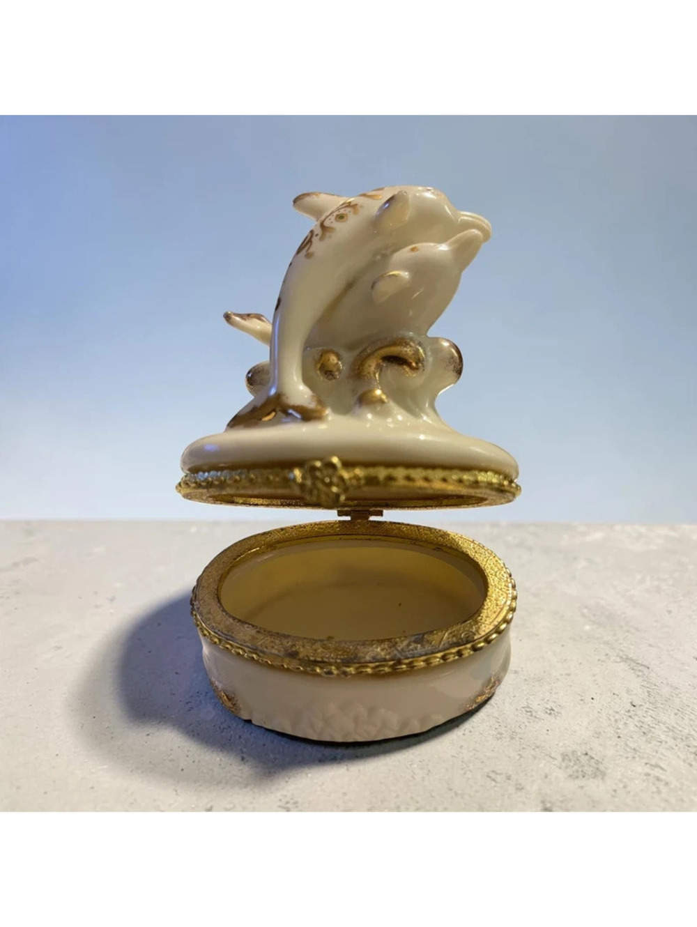 Porcelain Trinket Box - Picture 2 of 3